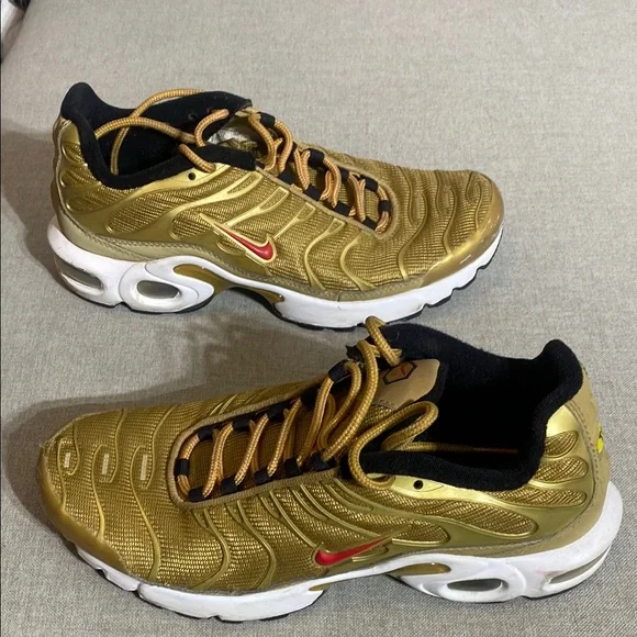 Nike Air Max Plus TN BG Metallic Gold Red Reflective AR0259-700 Youth US Size 7Y - Picture 5 of 12